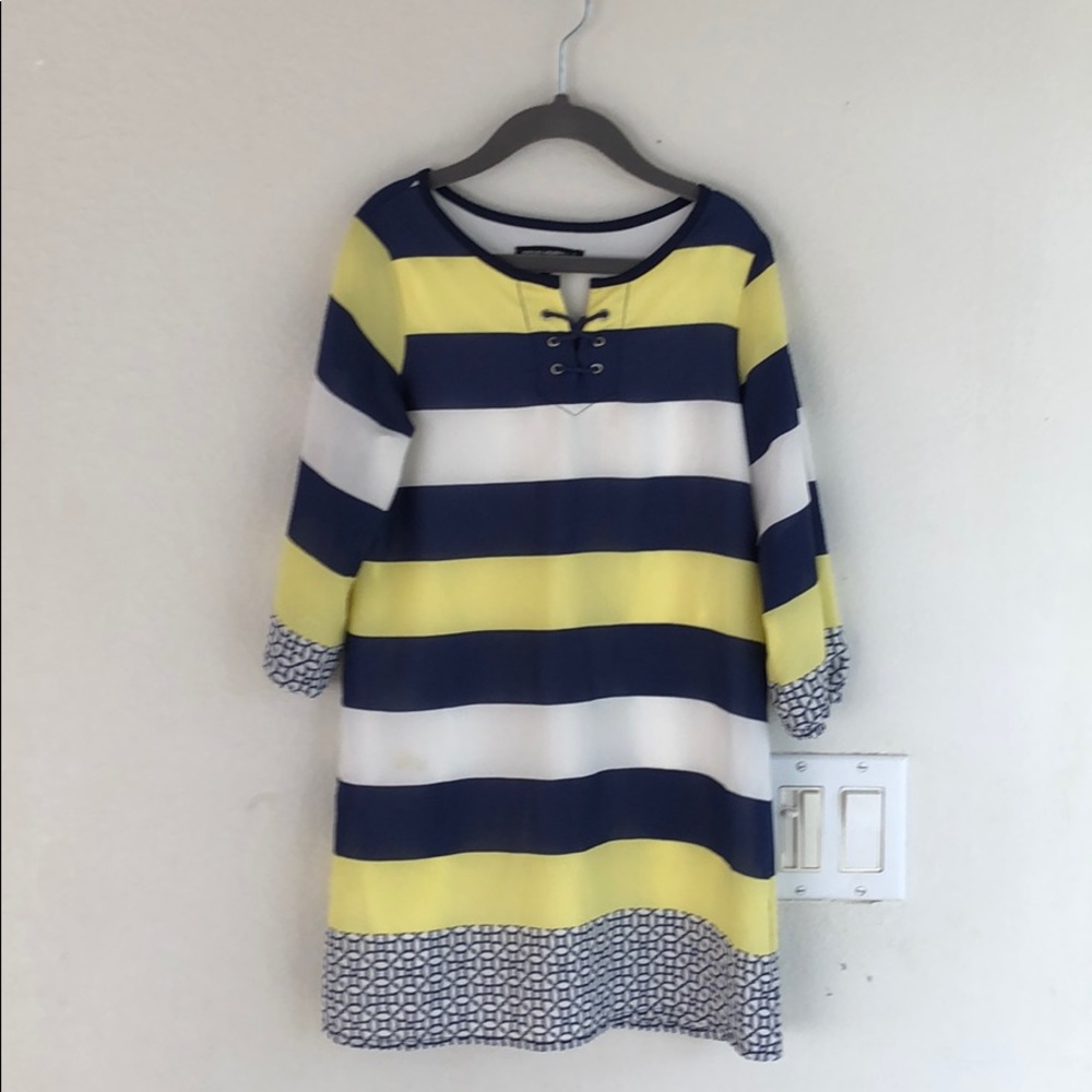 3/25✨💰Cute multi print dress for girls.